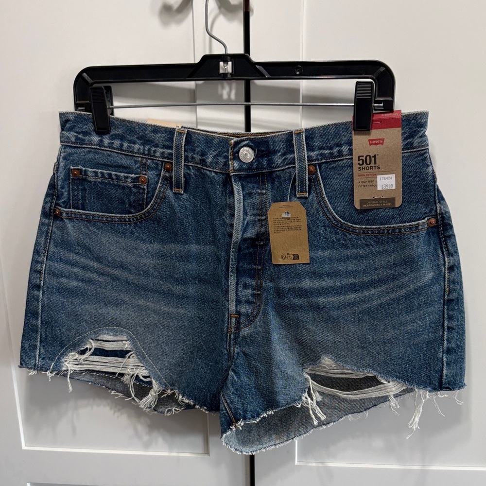 Levi’s 501 shorts 100% cotton super short new with tags